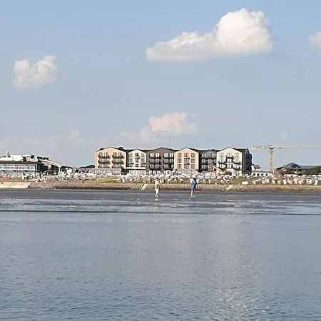 Sailing House 